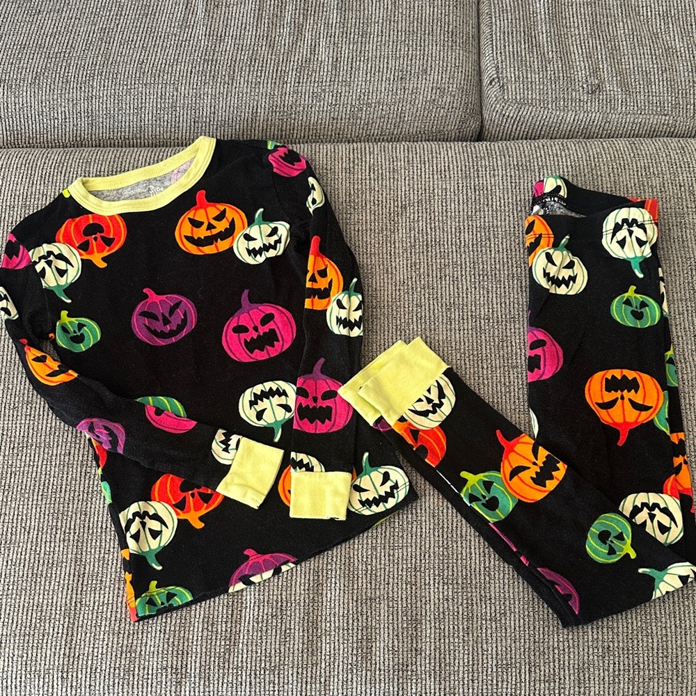 Kids halloween pajama set